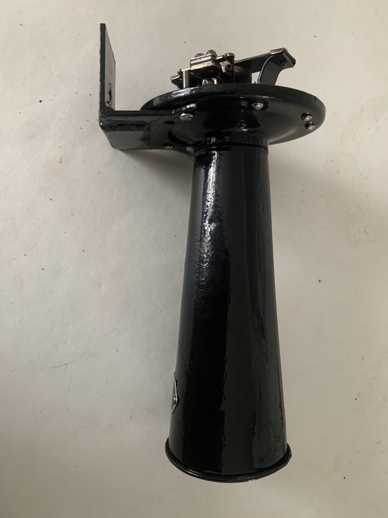 One Painted Rist Horn during the repair